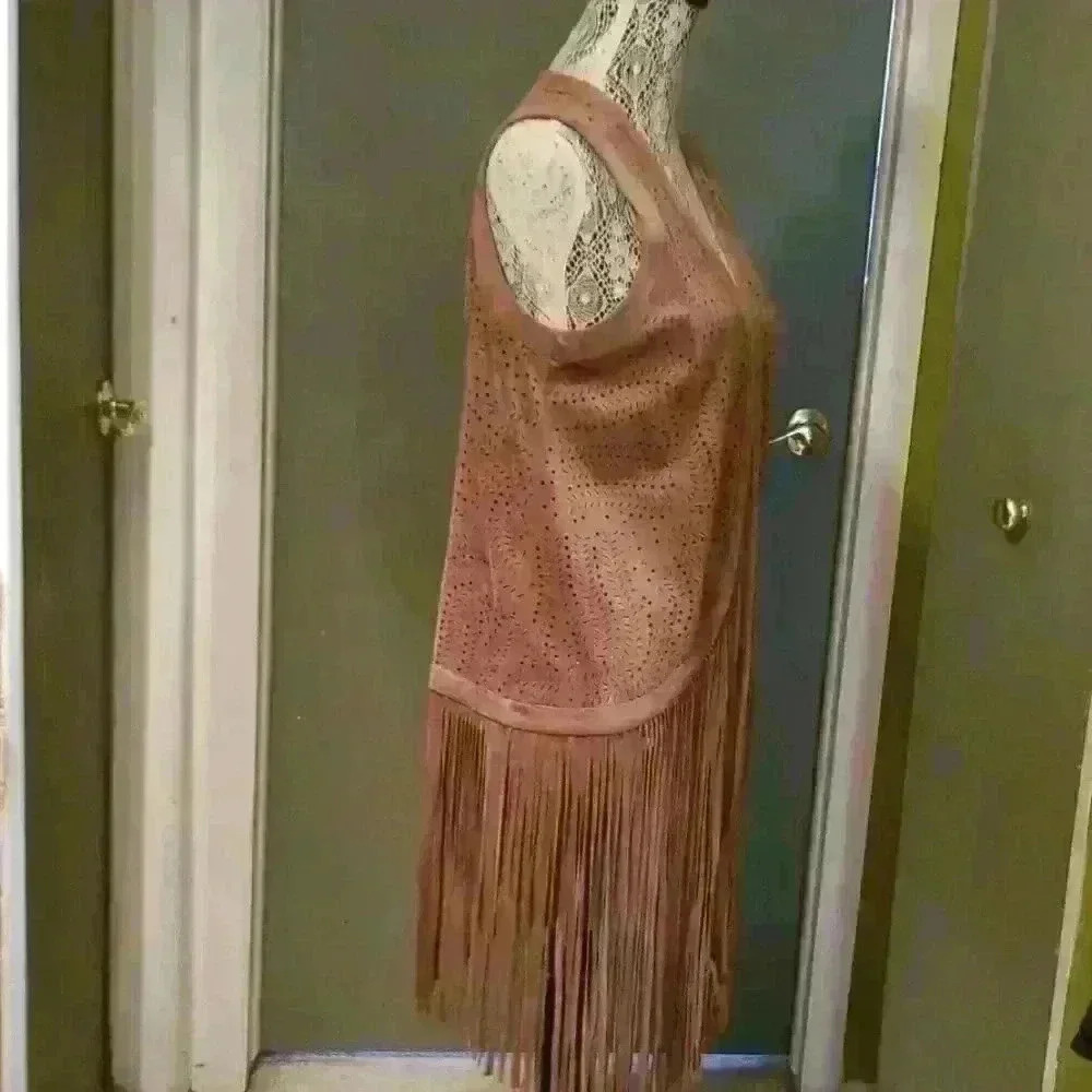 Philosphy faux suede fringe vest sz large - Picture 2 of 3